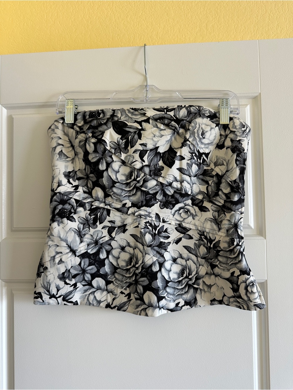 White House Black Market Black & White Floral Bustier Top